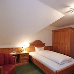 Hotel Jägerhaus Sankt Peter