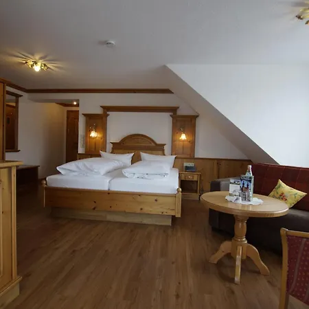Jaegerhaus Hotel 3*