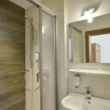 Otel Gasthof Jagerhaus 3*