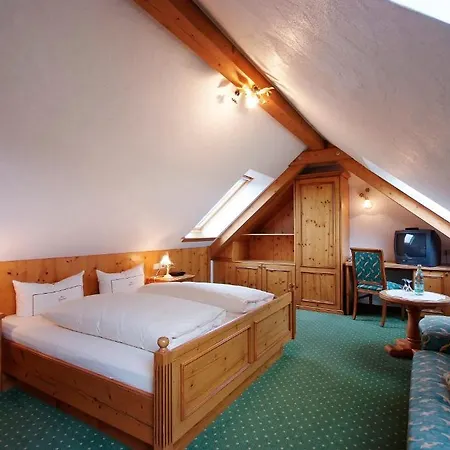 Jaegerhaus Hotel 3*